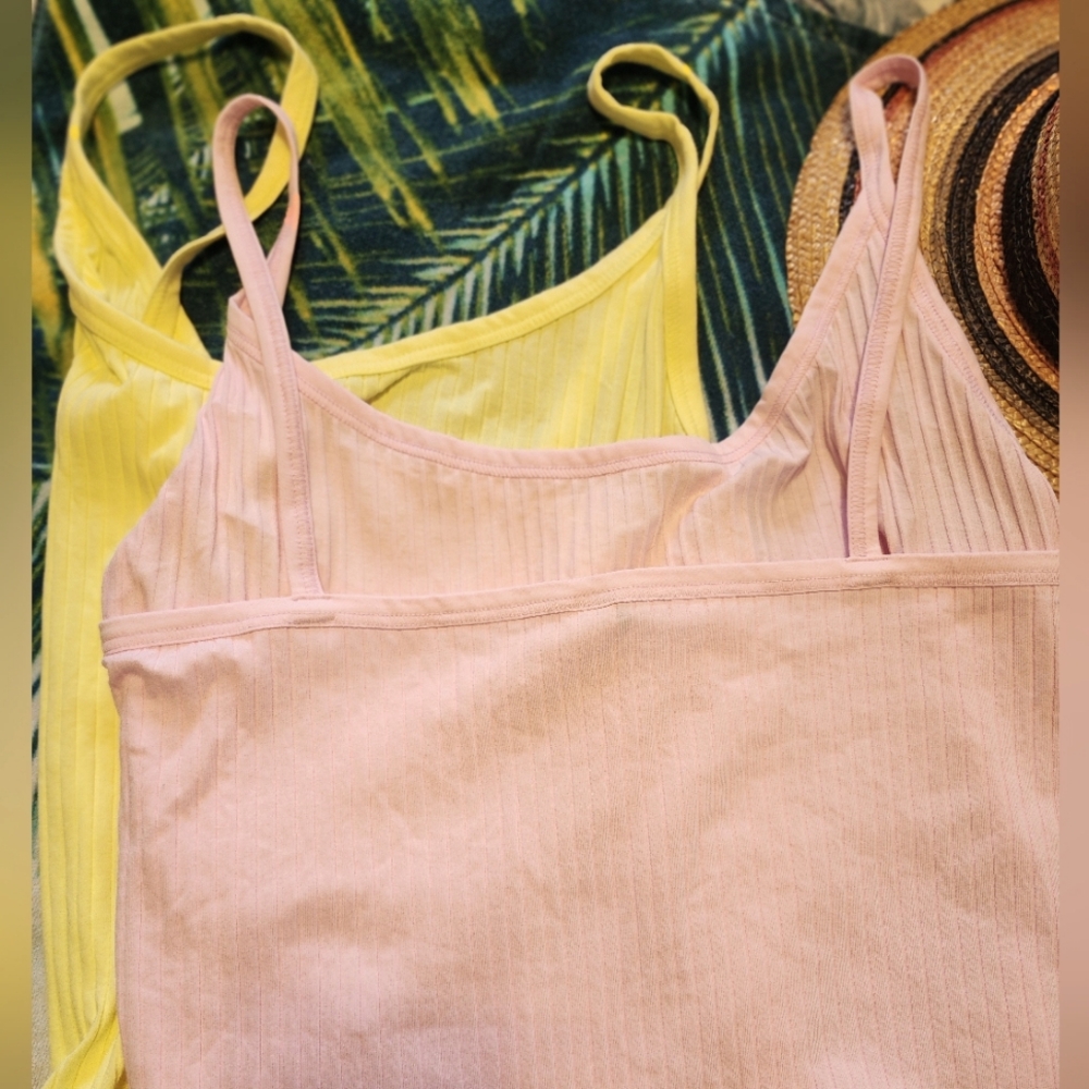 Ribbed Knit Women's Cami Top Set - Picture 2 of 4